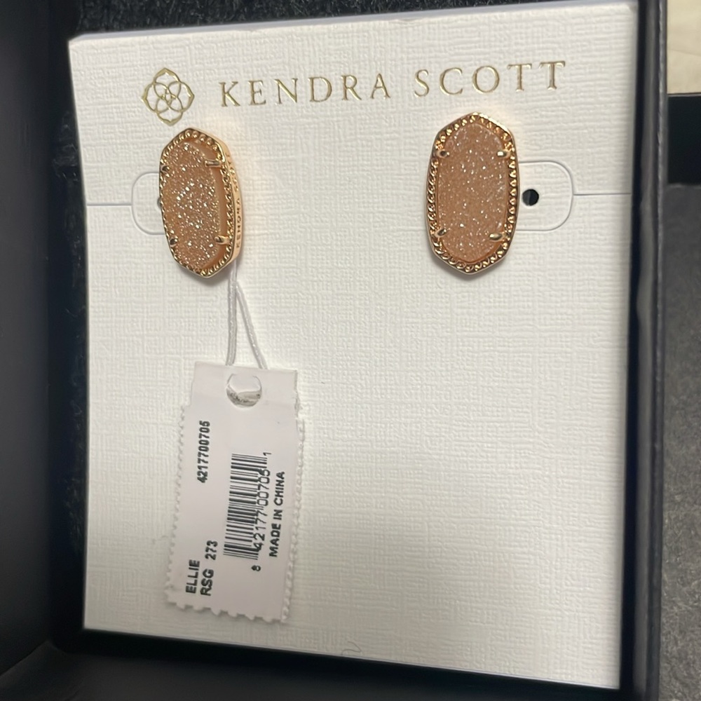 ✨ Kendra Scott Ellie Stud Earrings in Sand Drusy✨ - Picture 5 of 7
